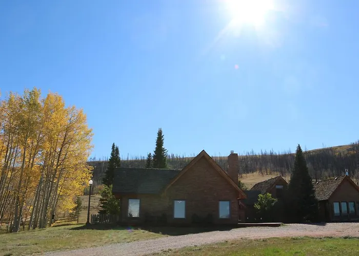 Rebel Ranch Medicine Bow National Forest Holiday home *